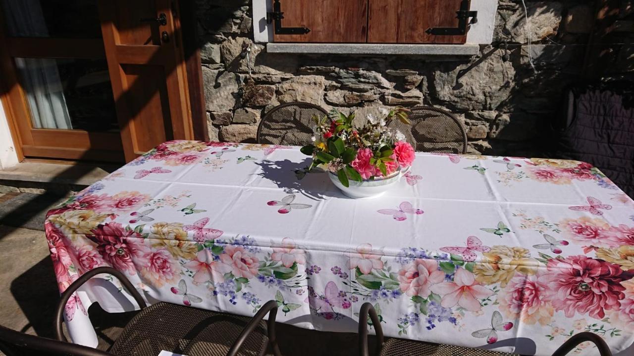 Villa Casa Delle Rose à Teglio Extérieur photo